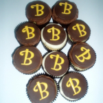 Monogramme Cupcakes