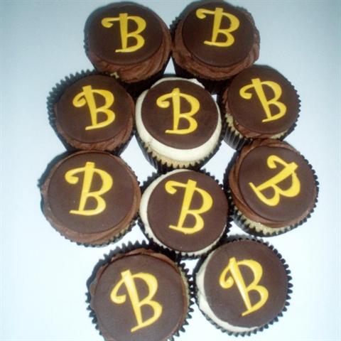 Monogramme Cupcakes
