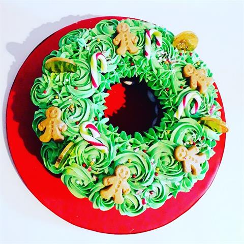 Christmas Wreath Cake